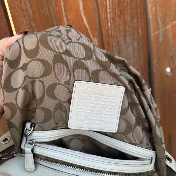 🦢Vintage Coach Hobo White Pebbled Leather Shoulder Bag 1429 🦢 - Picture 10 of 12